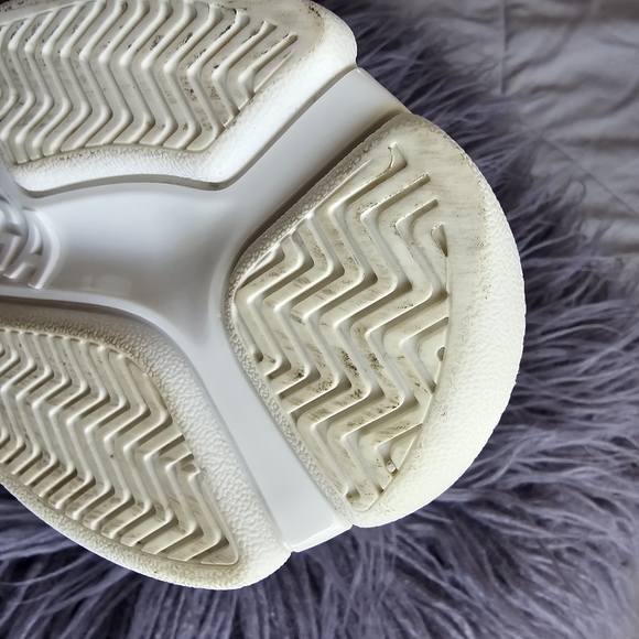 Balenciaga triple s "White Rubber" Chunky Sneakers AUTHENTIC size 39 - Picture 9 of 13